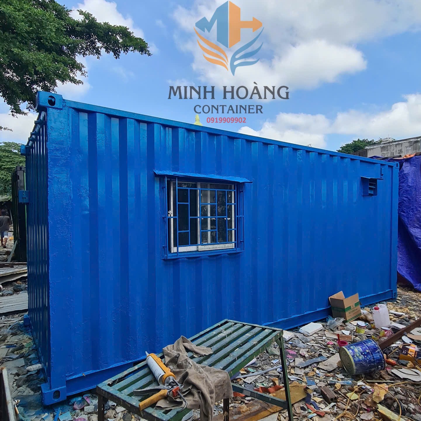 Nhà container 20 feet gia công mới trang bị điện đèn đầy đủ